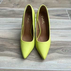 Qupid Snake Skin Pumps